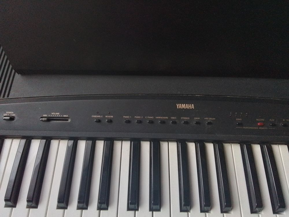 Clavier electrique yamaha 100 Paris 18 (75)