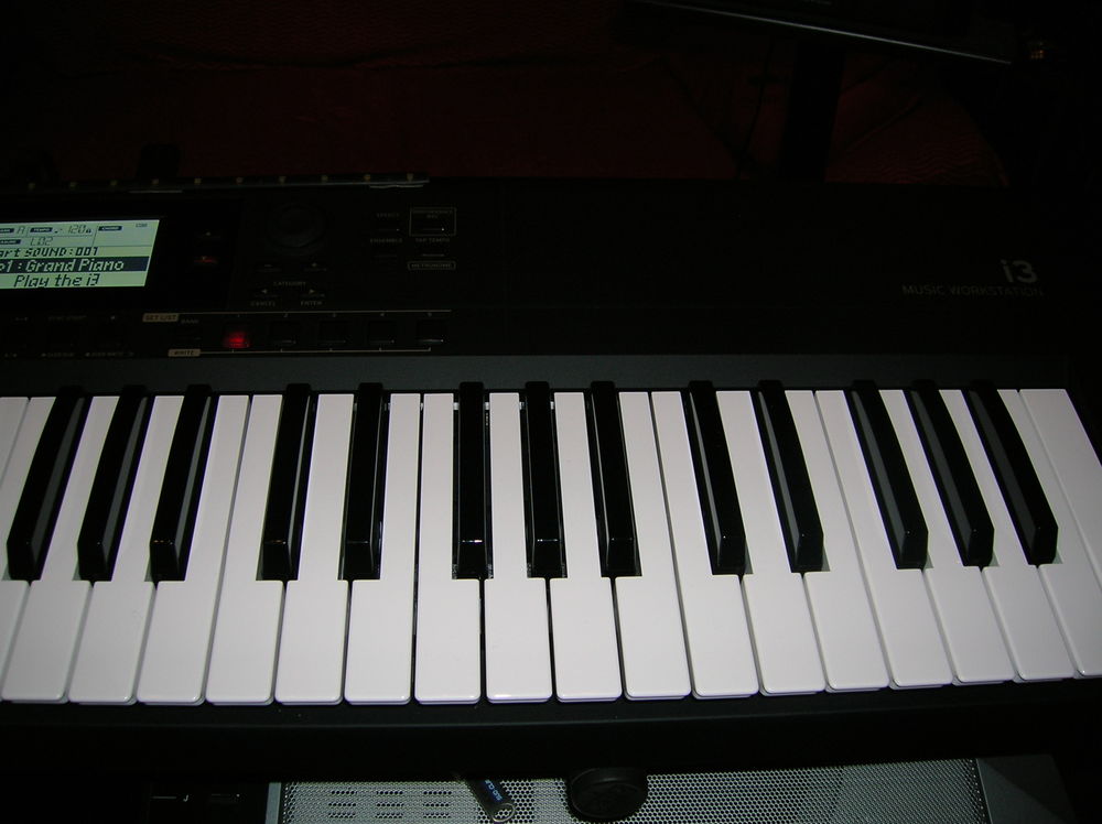 clavier korg i3 200 Tourouzelle (11)