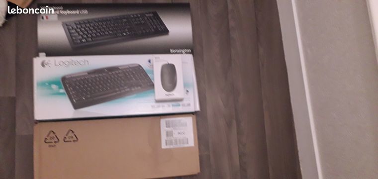 2 clavier Logitech et kensington neuf 22 Paris 18 (75)
