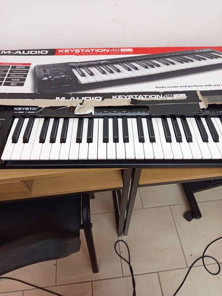 Clavier  Ma�tre 100 Remire-Montjoly (97)