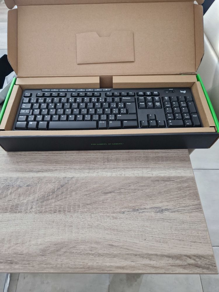 CLAVIER ORDI LOGI 15 Donz�re (26)