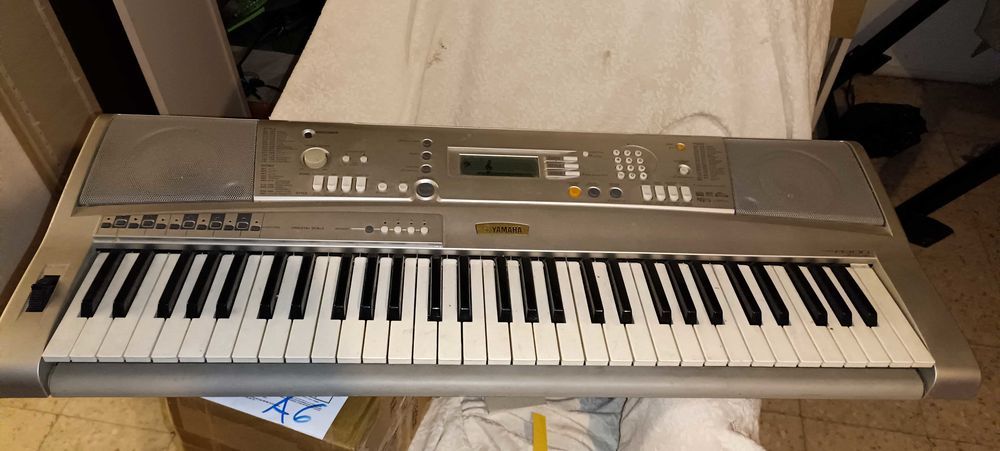 clavier Oriental Yamaha 50 B�ziers (34)