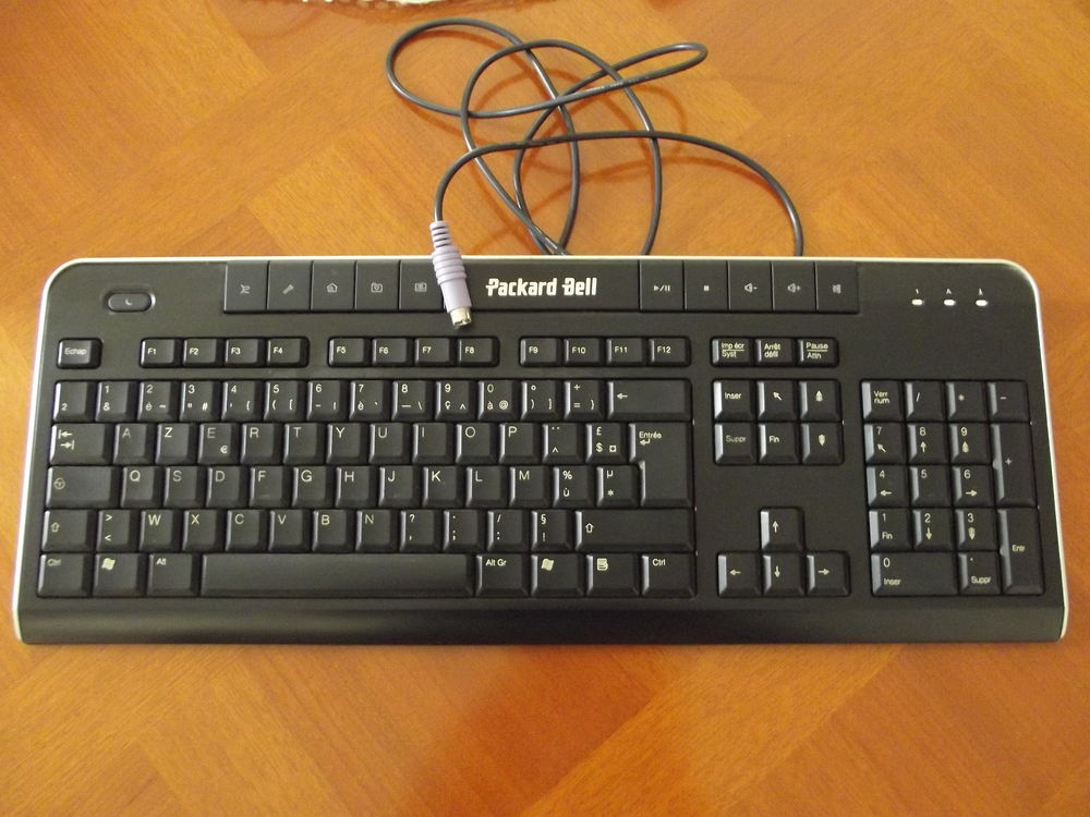 Clavier pour ordinateur 15 Loire-les-Marais (17)