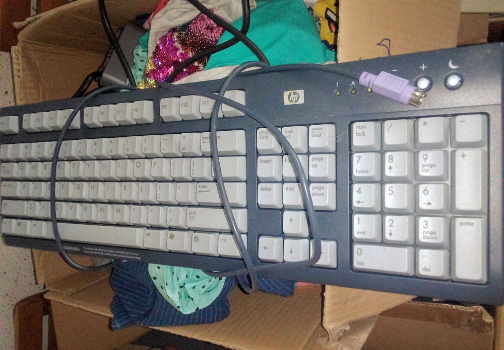 clavier+QWERTY+ps2++us+gb 18 Lampertheim (67)