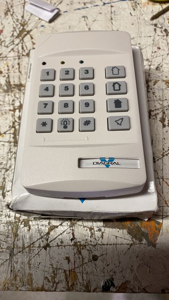 clavier TF200 diagral TBE 75 Bagnols-sur-C�ze (30)