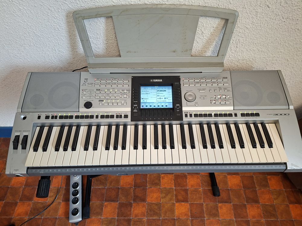Clavier yamaha Psr 3000 en bon �tat avec les connectiques. 250 Entre-deux-Guiers (38)