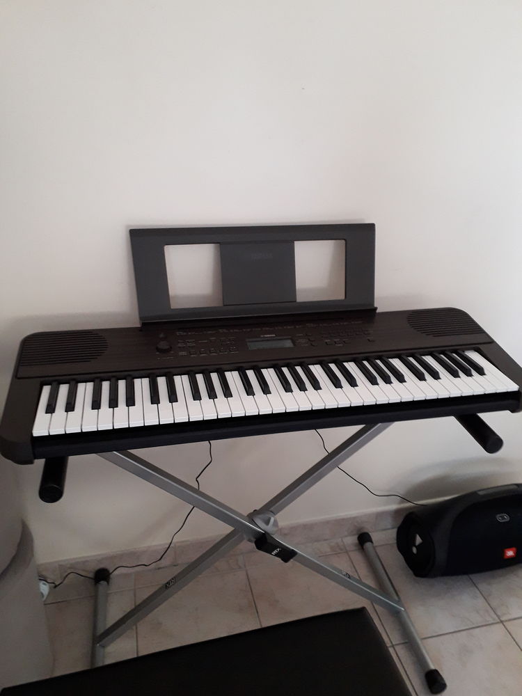 Clavier yamaha 150 Limetz-Villez (78)