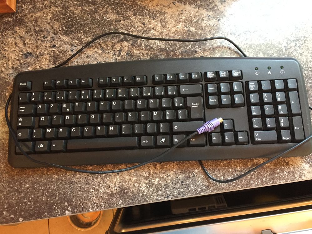 Clavier PC. 1 Vitry-sur-Seine (94)