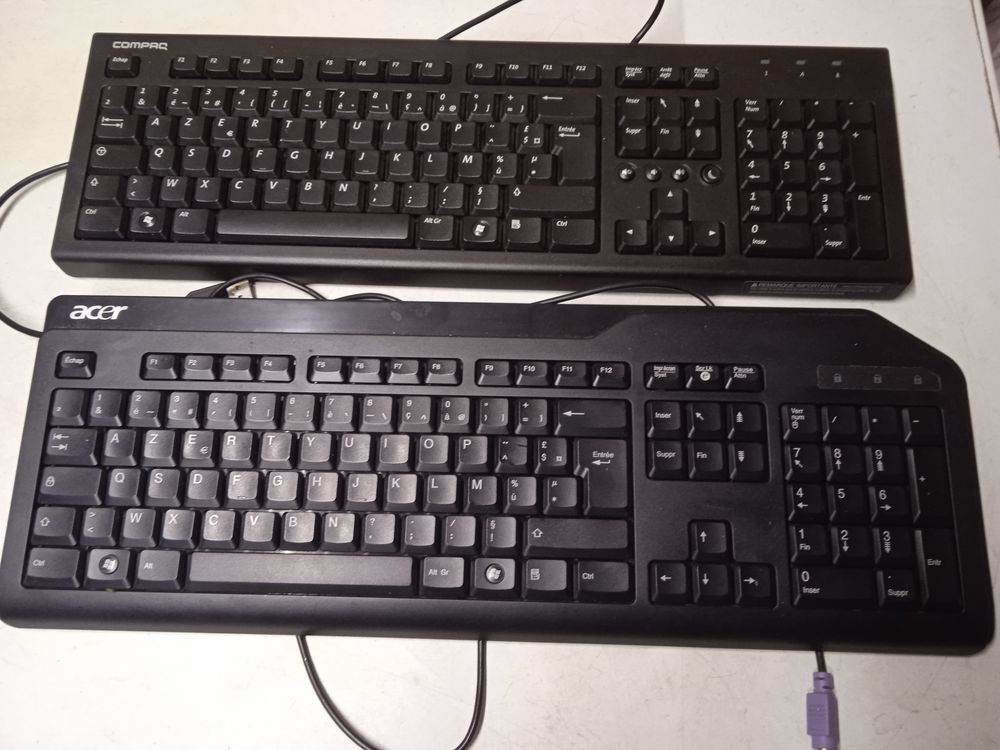 Claviers et souris ordinateur 12 Cahors (46)