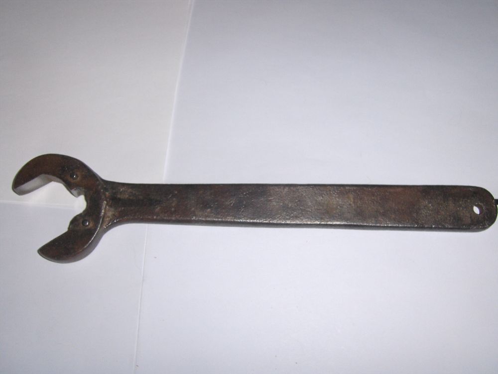 clef de m�canicien de marque LEROY  CH ---- ($$)
10 Sauchy-Cauchy (62)