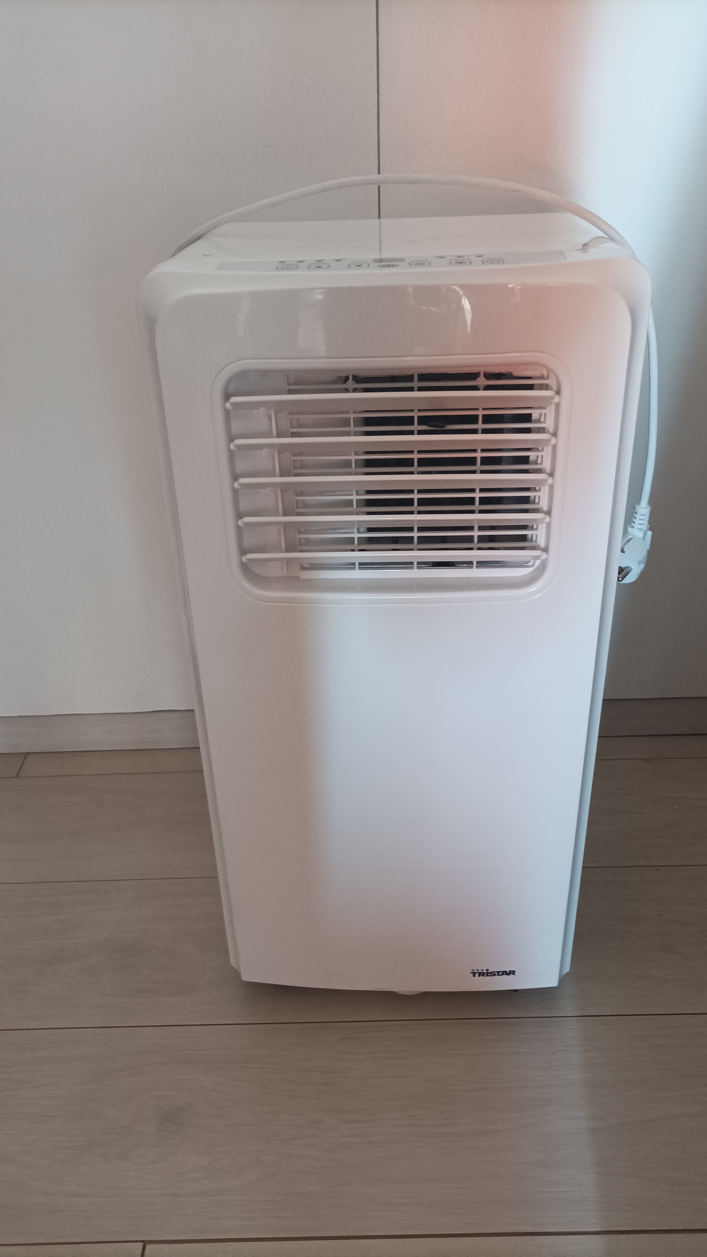 CLIM TRISTAR
Fonctionne tr�s bien
Consommation �lectrique A 170 Drancy (93)