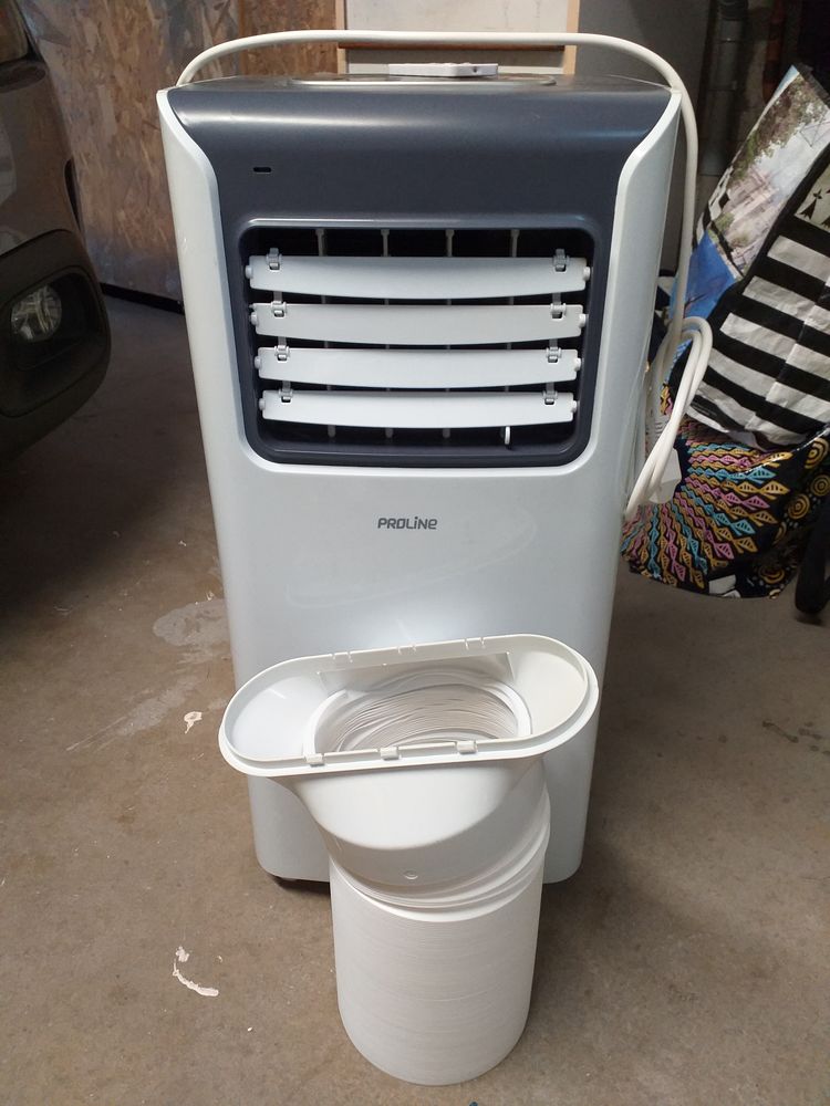 CLIMATISEUR MOBIL COMME NEUF 120 Foug�res (35)