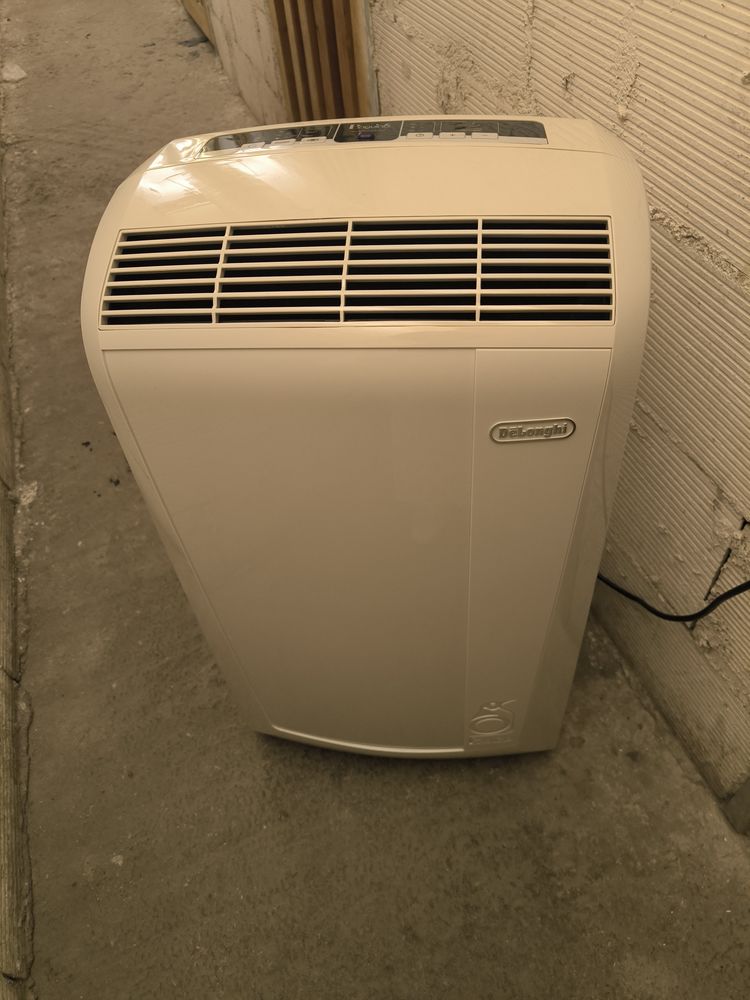 Climatiseur mobile Delonghi Pinguino 300 Toulon (83)