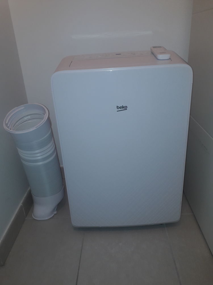 Climatiseur mobile de marque Beko 220 Saint-Didier-au-Mont-d'Or (69)