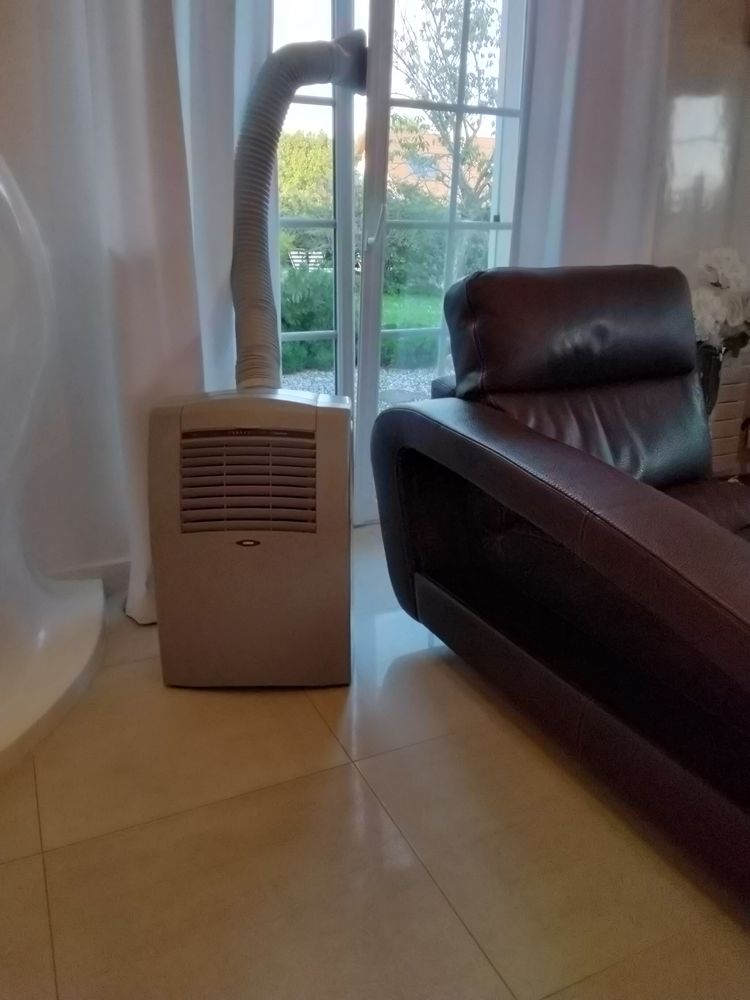 CLIMATISEUR MOBILE MONOBLOC 2200 Program 95 Pomm�rieux (57)