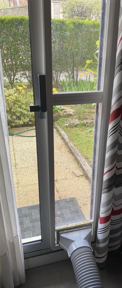 climatiseur mobile SHARP CVP09FR excellent �tat 215 La Garenne-Colombes (92)