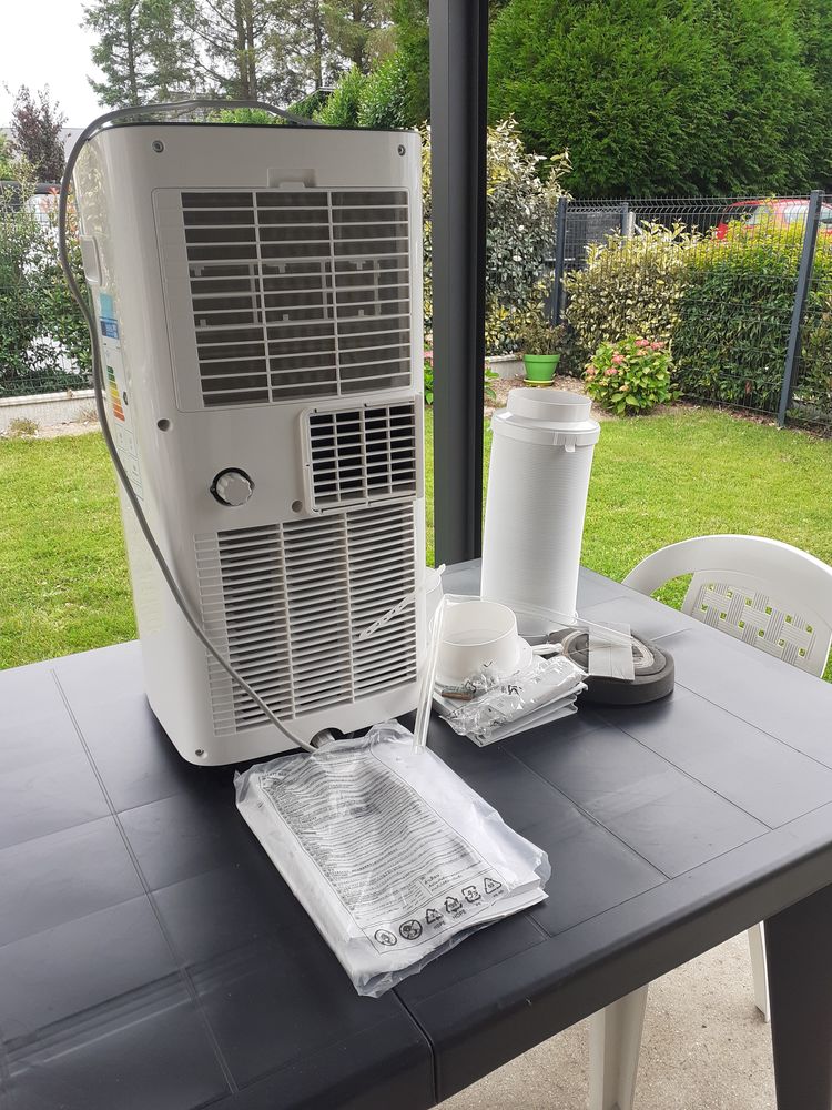 Climatiseur portable mobile COMFEE Mobile 7000 140 Montville (76)