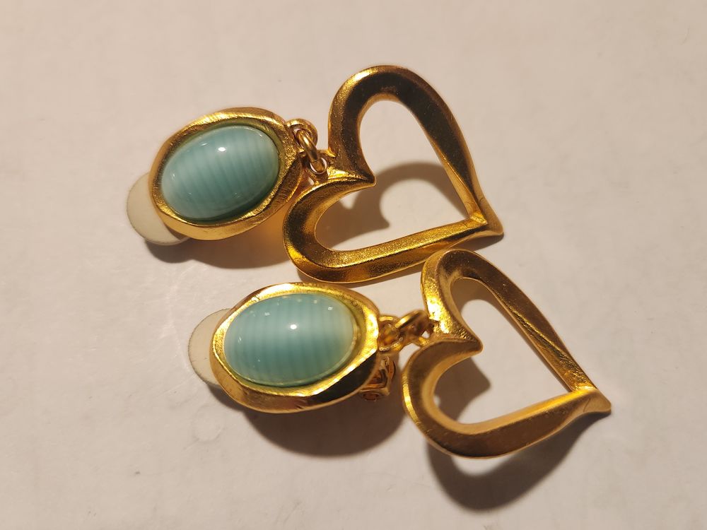 BO Clip dor�e cabochon bleu + pendant c?ur Christian LACROIX 160 Vigneux-sur-Seine (91)