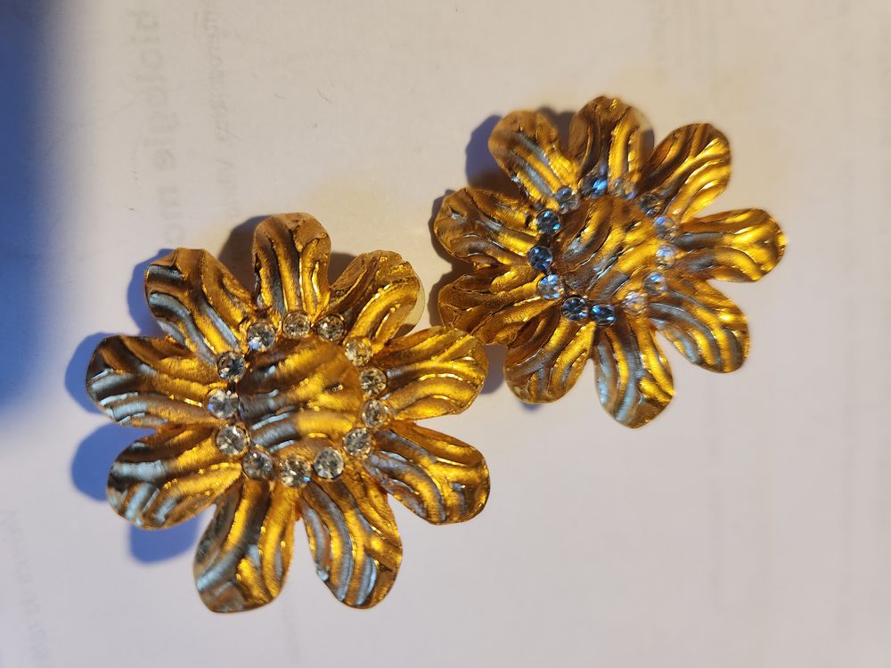 BO Clip fleur Dor�e Strass LANVIN 165 Vigneux-sur-Seine (91)