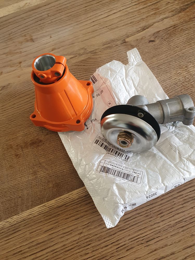 cloche  de broussailleuse . et t�te de coupe 18 Vigneux-Hocquet (02)