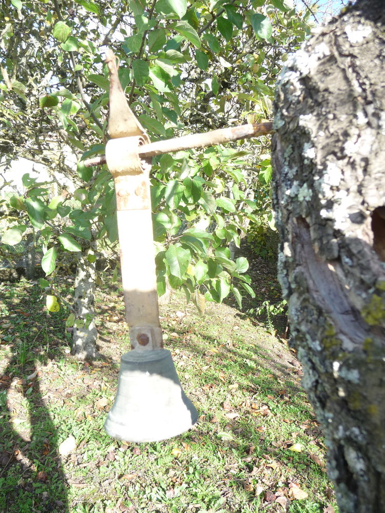 Cloche de portail 25 Saint-Quentin-sur-Nohain (58)