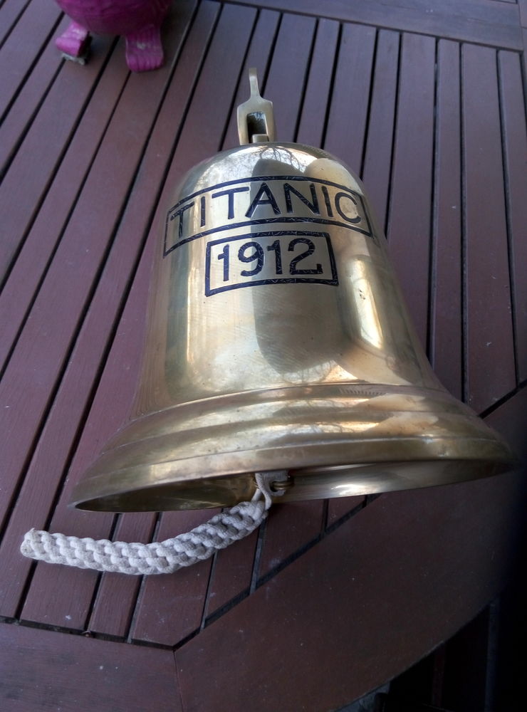 Cloche 70 Bois-d'Arcy (78)