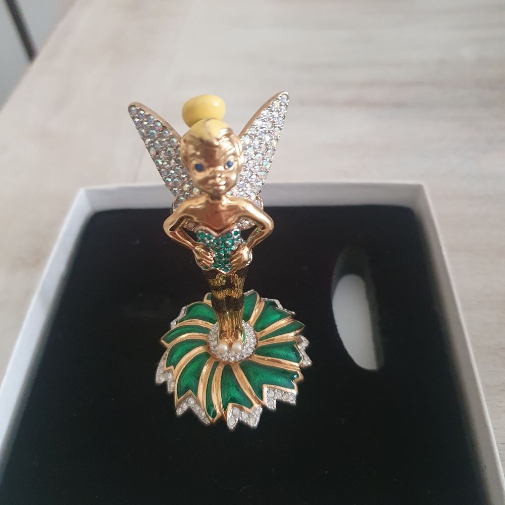 F�e clochette cristallis�e sur socle  Edition limit�e   Arribas Bros 210 Jarnac (16)