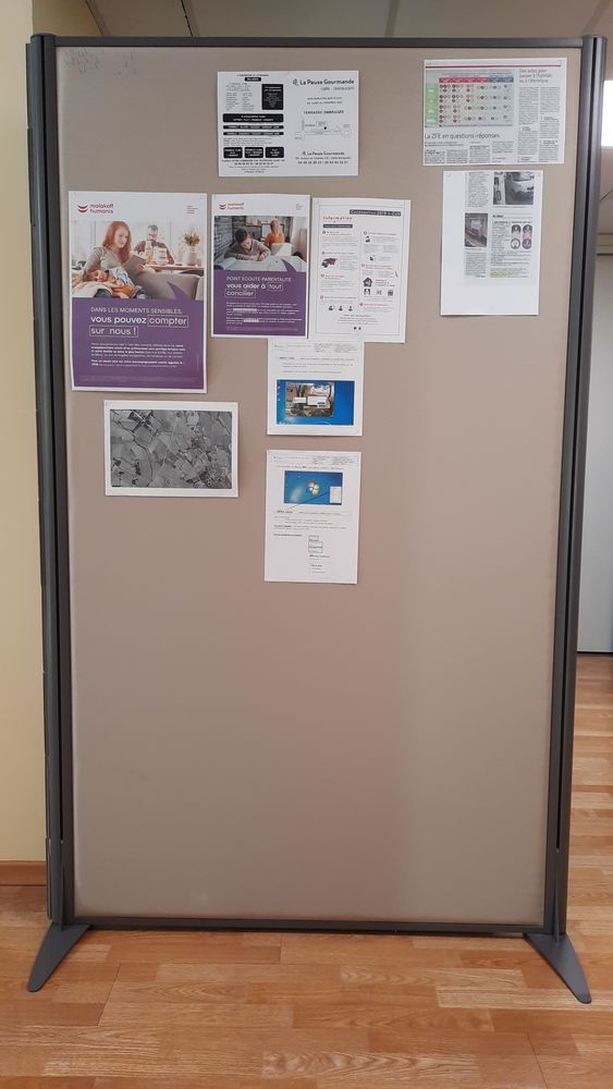 2 Cloisons acoustiques de bureau, sur pieds 500 Montpellier (34)