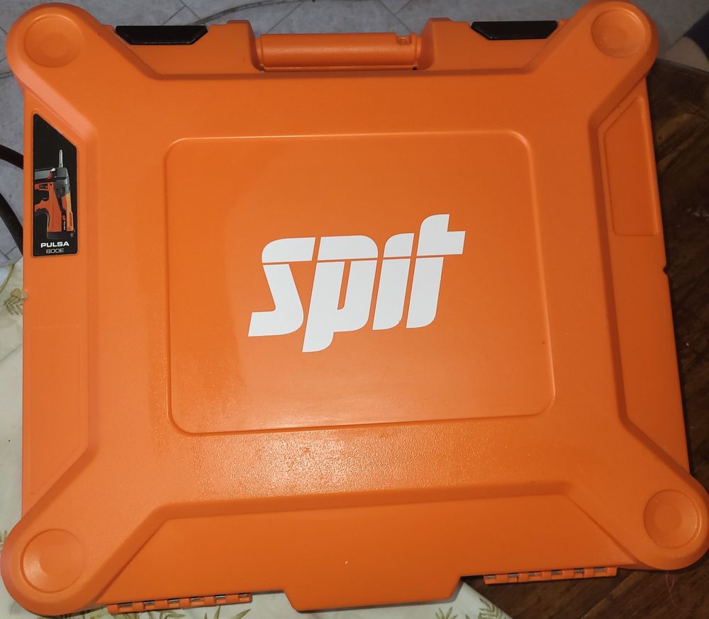 CLOUEUR GAZ SPIT PULSA 800E  Bon prix !! 900 Nice (06)