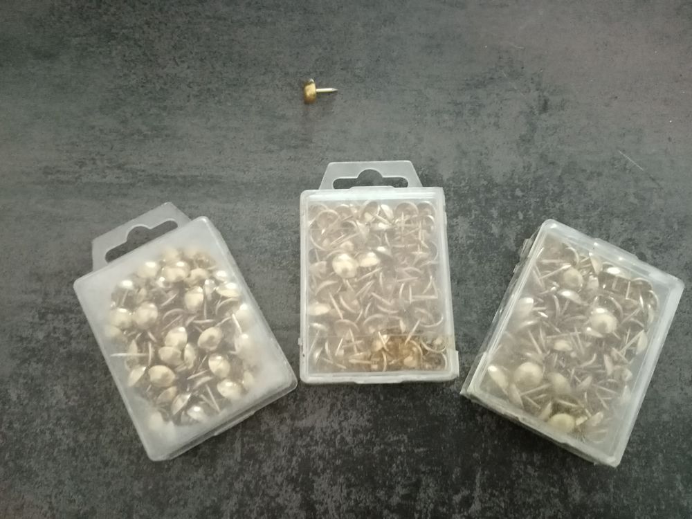 Clous tapissier dor�s 3 bo�tes 16 Draguignan (83)