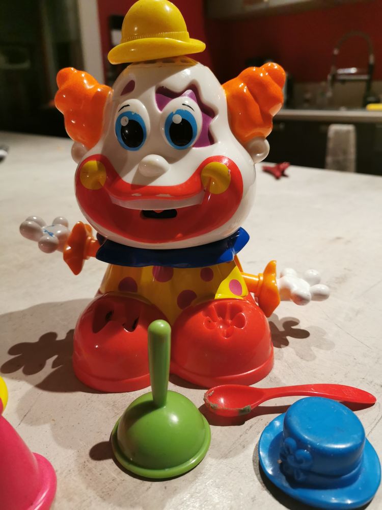 CLOWN PLAY -DOH 5 B�ziers (34)