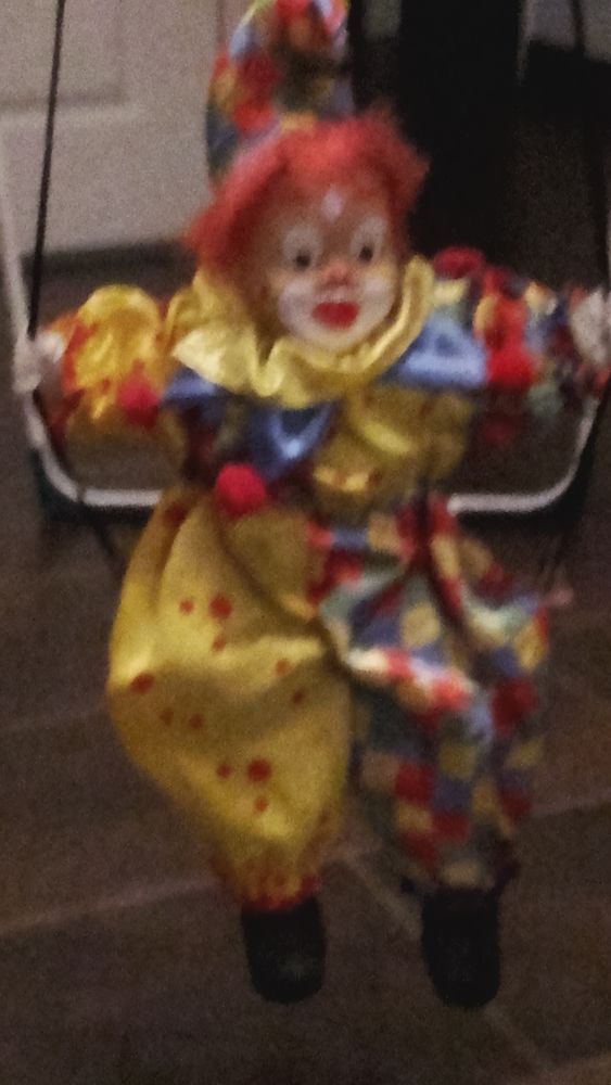 Lot de clowns balan�oire. 8 Pont-de-Salars (12)