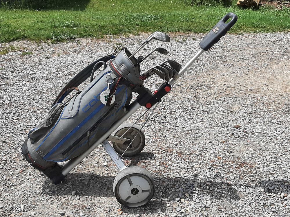 CLUBS DE GOLF + CHARIOT + SACS 180 Saint-Hilaire-de-Beauvoir (34)