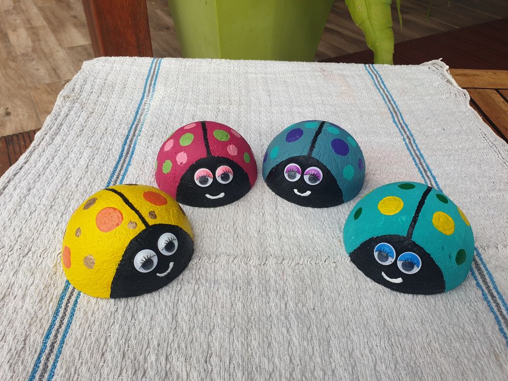 Coccinelle d�coration de jardin sculpture en b�ton 10 Saint-Fran�ois (97)