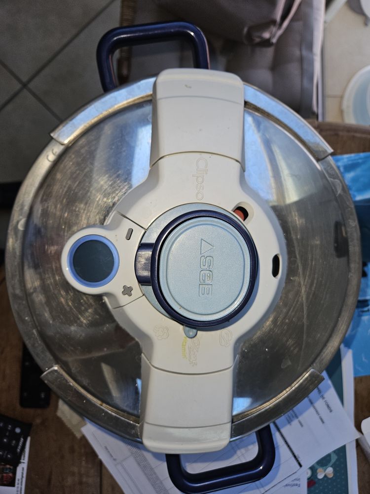 Cocotte+minute+SEB+CLIPSO+8L 30 Cannes (06)