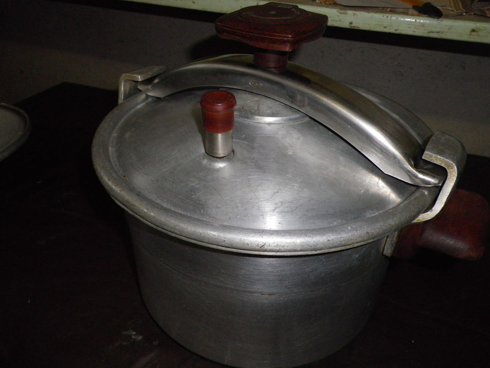 Cocotte minute SEB 45 Dijon (21)