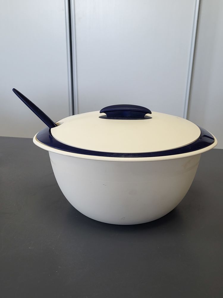 Cocotte soupi�re isothermeCocotte isotherme Tupperware 3.4l 19 Saint-Ferr�ol-d'Auroure (43)