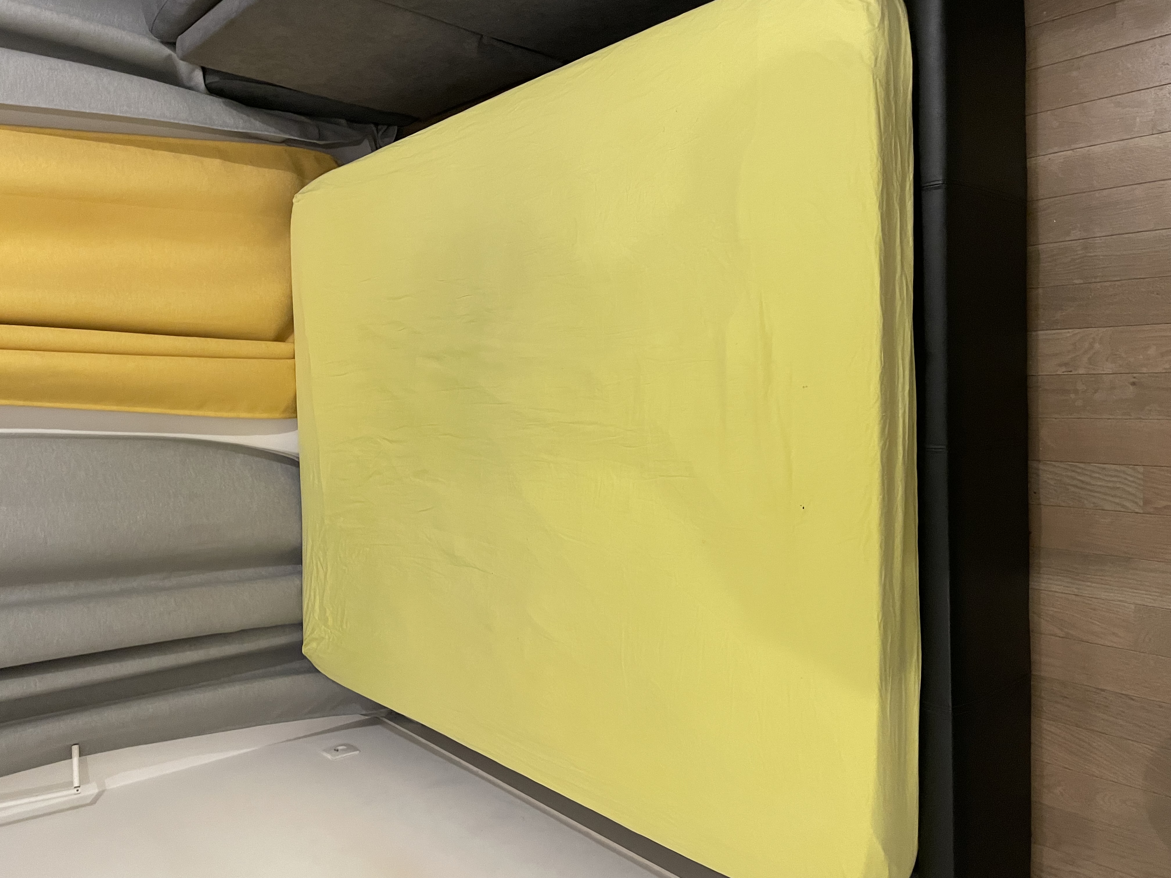 Lit coffre 140x190cm 100 Villejuif (94)