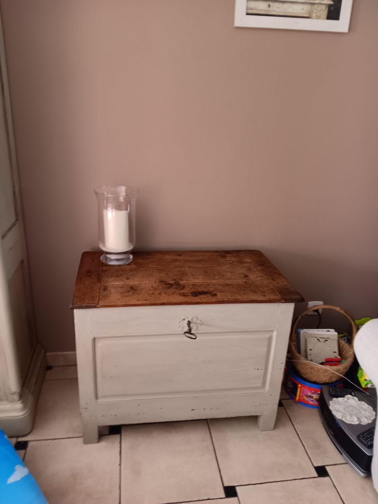 Coffre ancien en ch�ne massif 60 Marolles-en-Hurepoix (91)