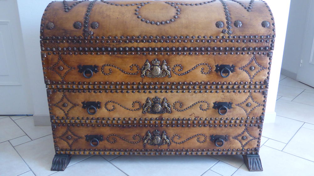 Coffre ancien + Lustre massif + 2 appliques 200 L'Union (31)