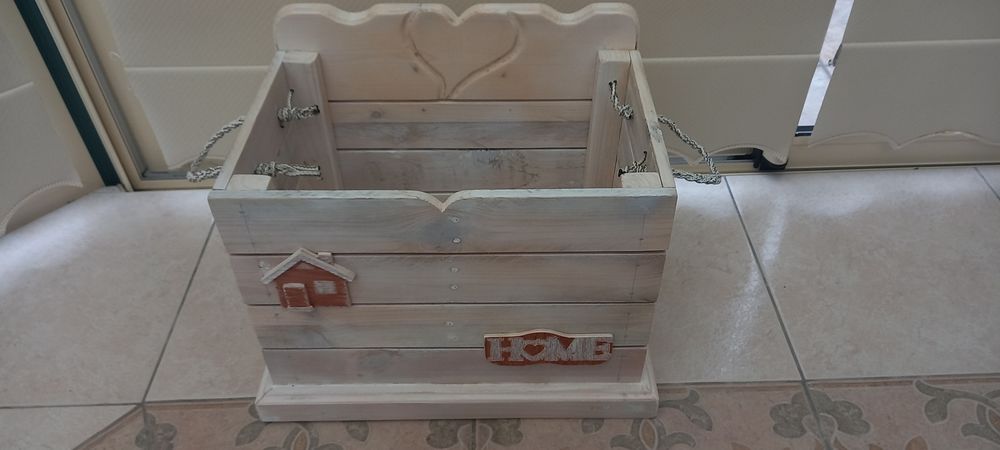 COFFRE Artisanal, ouvert. 30 Villers-Sire-Nicole (59)