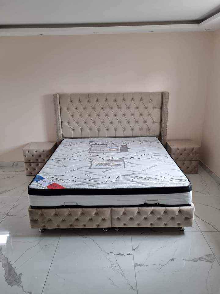 LIT COFFRE AVEC SOMMIER INTEGRE 140x190 OU 160x200 BEIGE 0 Boulogne-Billancourt (92)