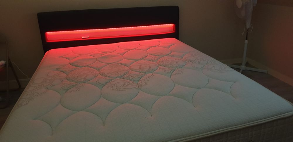 Lit coffre avec led et t�l�commande 500 Chars (95)