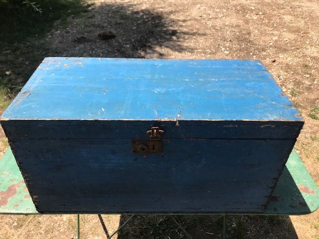 Coffre en bois d'autrefois 35 Mottier (38)