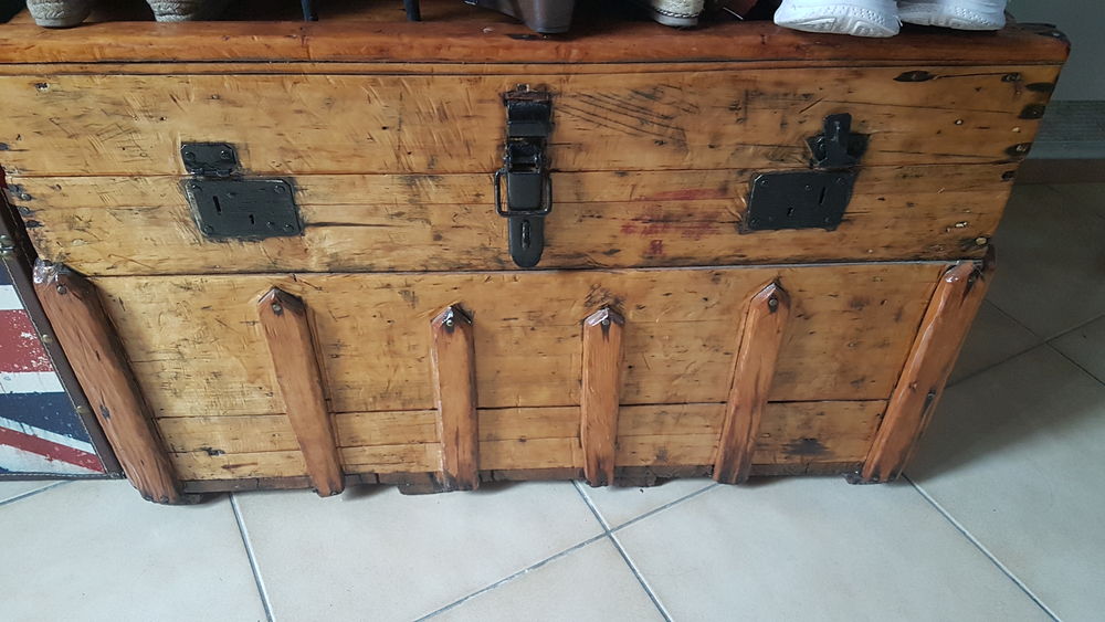 Coffre en bois verni 80 Rosny-sous-Bois (93)