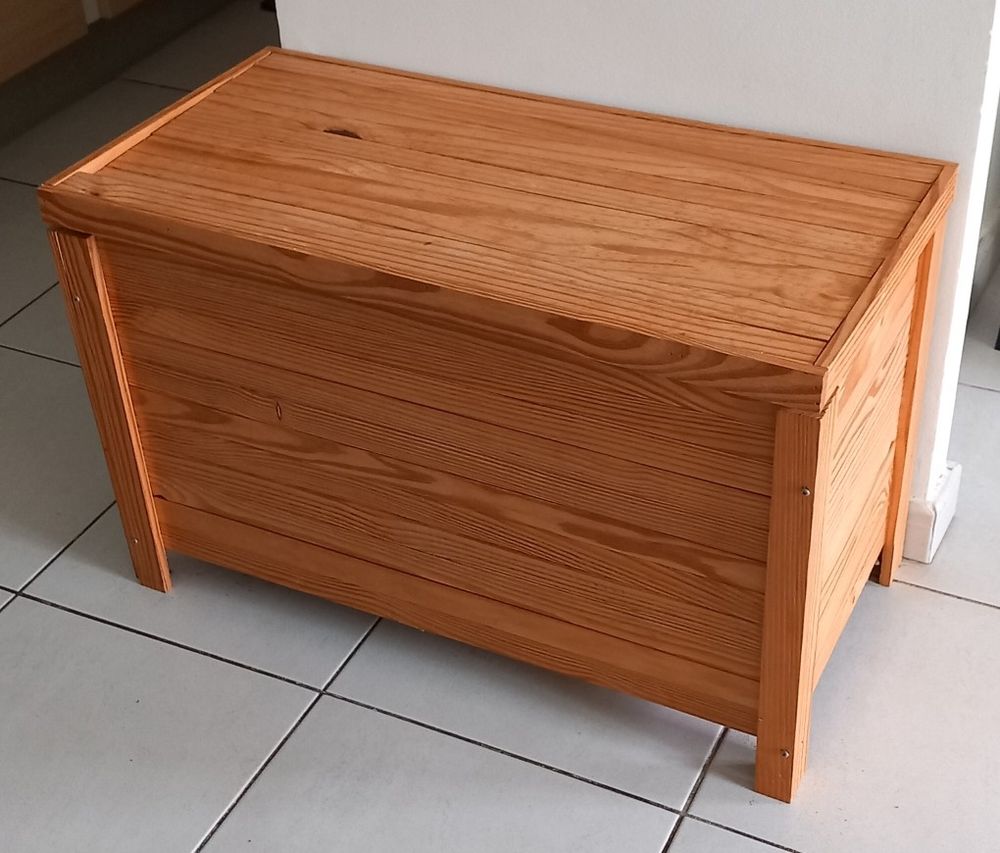 coffre en bois 10 Sainte-Marie (97)