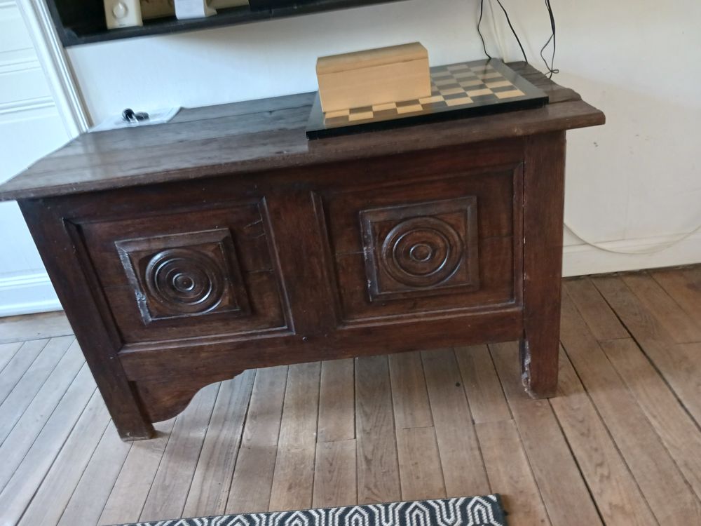 Coffre breton 19�me si�cle 100 Saint-Leu-la-For�t (95)