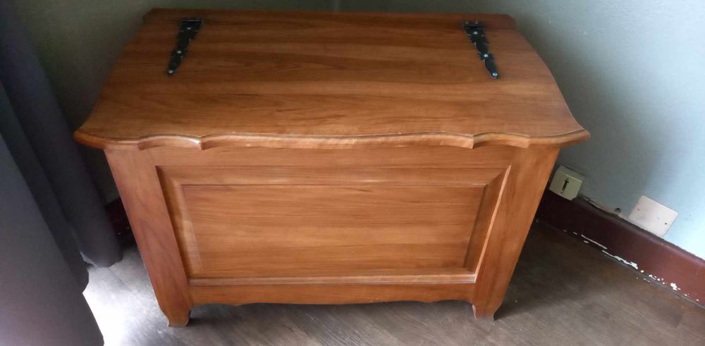 Coffre en ch�ne massif 60 Meaulne (03)