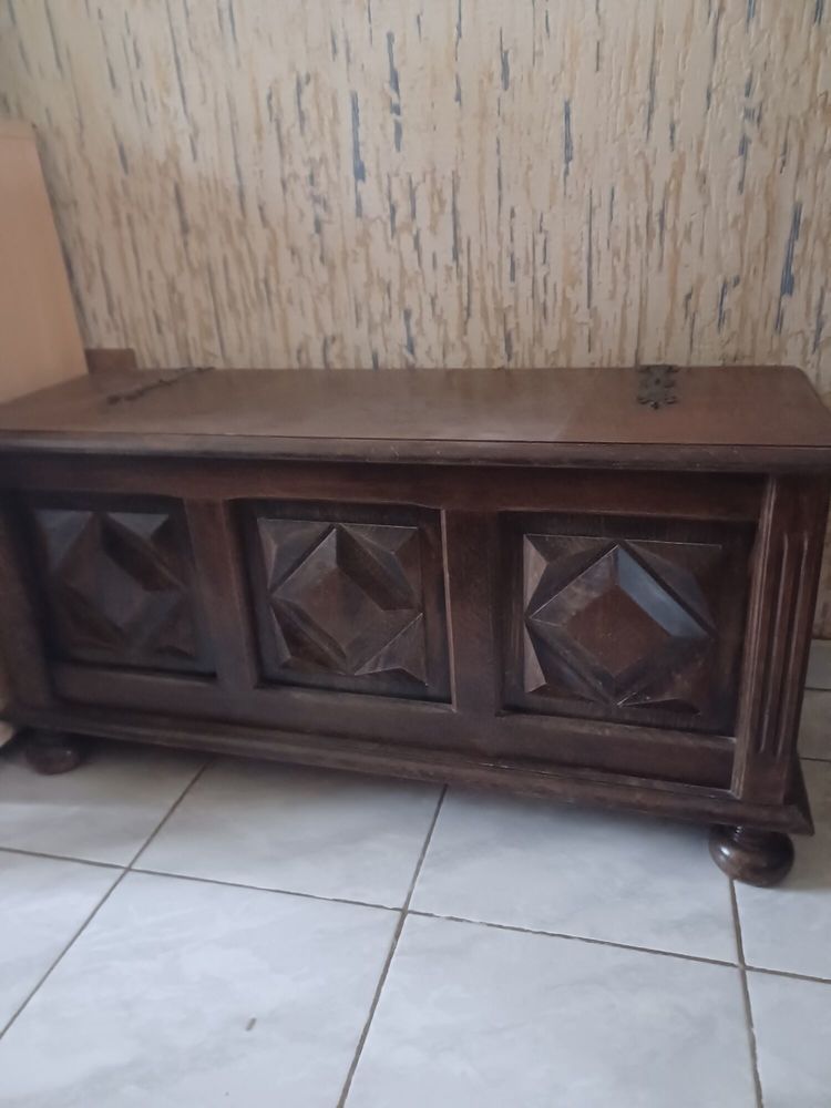 coffre en ch�ne massif 150 Montlivault (41)