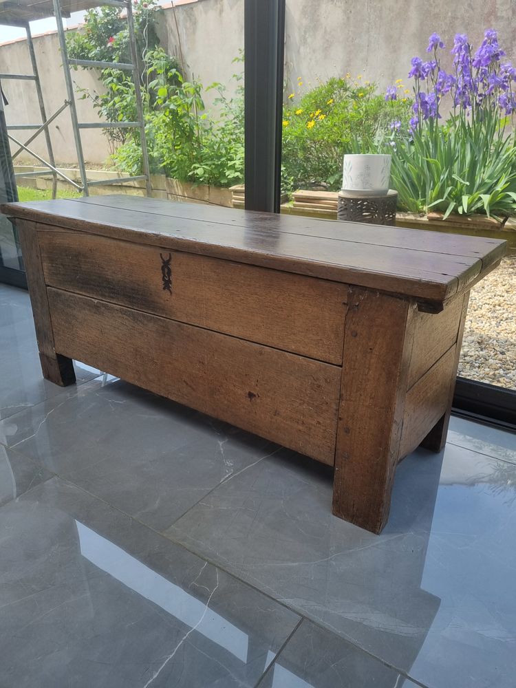 Coffre maie 120 Les Moutiers-en-Retz (44)